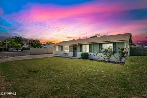 Exterior - 4939 E Palm Ln, Phoenix, AZ 85008 photo 5 of 12