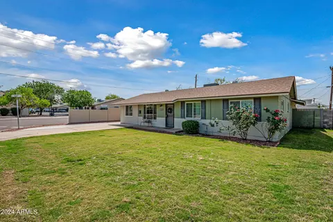Exterior - 4939 E Palm Ln, Phoenix, AZ 85008 photo 2 of 12