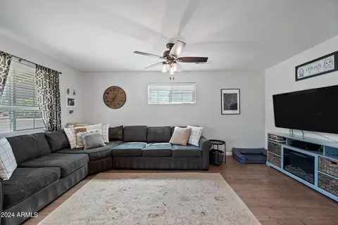 Living - 4939 E Palm Ln, Phoenix, AZ 85008 photo 1 of 6