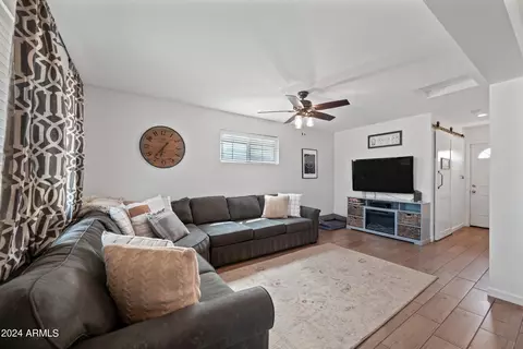 Living - 4939 E Palm Ln, Phoenix, AZ 85008 photo 2 of 6