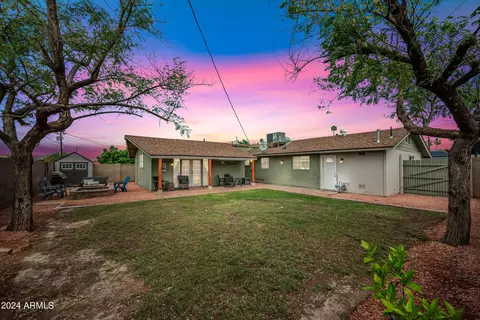 Exterior - 4939 E Palm Ln, Phoenix, AZ 85008 photo 8 of 12