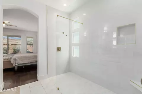 Bath - 3272 E Blue Ridge Way, Gilbert, AZ 85298 photo 2 of 6