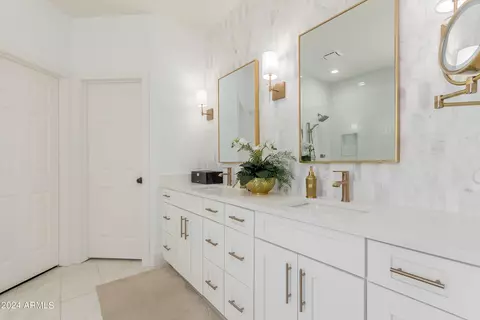 Bath - 3272 E Blue Ridge Way, Gilbert, AZ 85298 photo 1 of 6