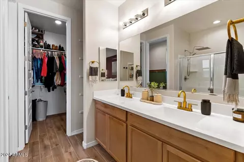 Bath - 1305 E Fremont Rd, Phoenix, AZ 85042 photo 1 of 2