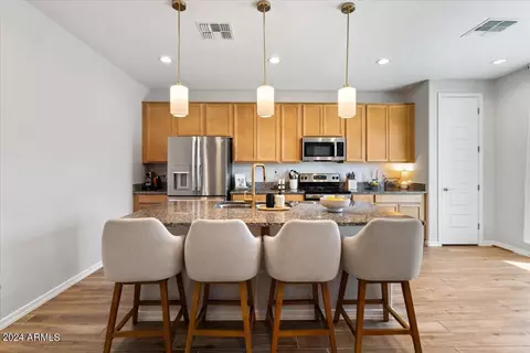 Kitchen - 1305 E Fremont Rd, Phoenix, AZ 85042 photo 1 of 6