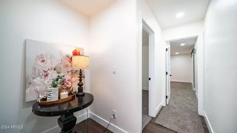 Entry Way - 2401 W Echo Ln, Phoenix, AZ 85021 photo 2 of 3