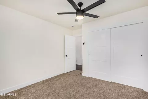 Bedroom - 2401 W Echo Ln, Phoenix, AZ 85021 photo 1 of 3