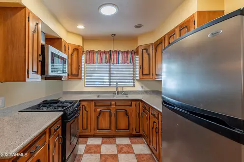 3837 N 43rd St, Phoenix, AZ 85018 photo 9