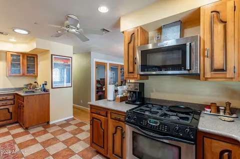 3837 N 43rd St, Phoenix, AZ 85018 photo 8