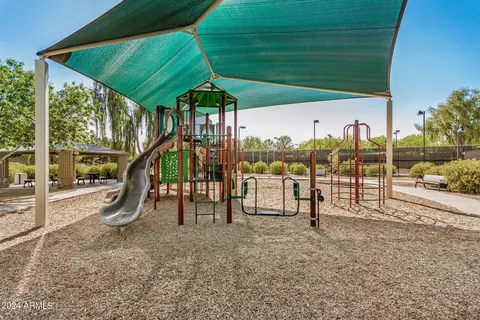 View/Area - 913 Euclid Ave, Gilbert, AZ 85297 photo 6 of 7