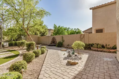 Exterior - 913 Euclid Ave, Gilbert, AZ 85297 photo 10 of 17