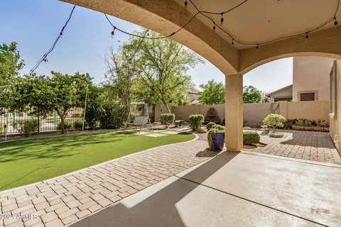 Exterior - 913 Euclid Ave, Gilbert, AZ 85297 photo 6 of 17