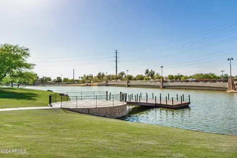 View/Area - 913 Euclid Ave, Gilbert, AZ 85297 photo 2 of 7