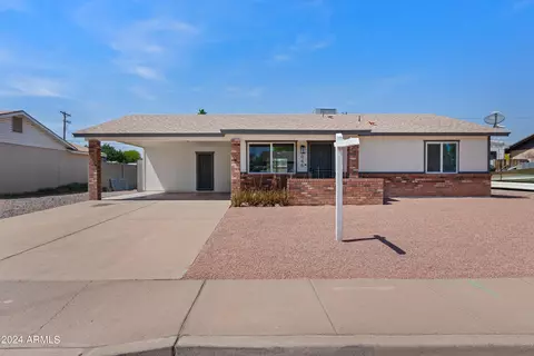 946 W Hillview St, Mesa, AZ 85201