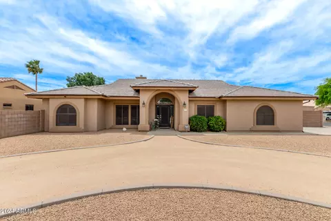9033 W Patrick Ln, Peoria, AZ 85383