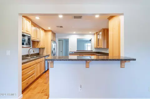 Kitchen - 16608 N 18th Pl, Phoenix, AZ 85022 photo 1 of 8