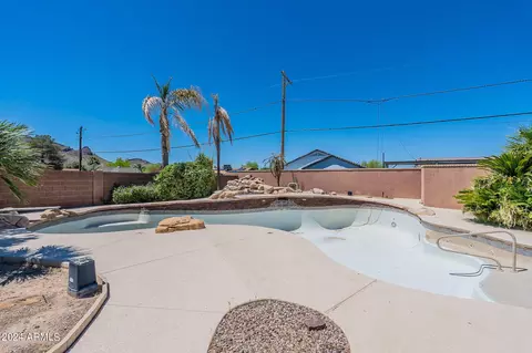 Exterior - 16608 N 18th Pl, Phoenix, AZ 85022 photo 15 of 20