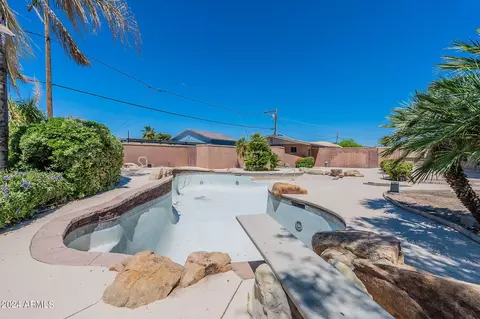 Exterior - 16608 N 18th Pl, Phoenix, AZ 85022 photo 13 of 20