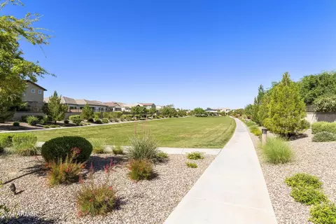 Exterior - 1817 S Wallrade Ln, Gilbert, AZ 85295 photo 7 of 8