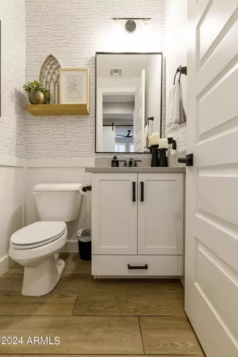 Bath - 1817 S Wallrade Ln, Gilbert, AZ 85295 photo 1 of 4