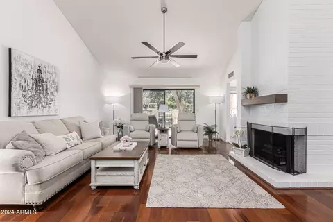 10359 E Cinnabar Ave, Scottsdale, AZ 85258