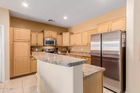 Kitchen - 2310 W Beverly Rd, Phoenix, AZ 85041 photo 1 of 2