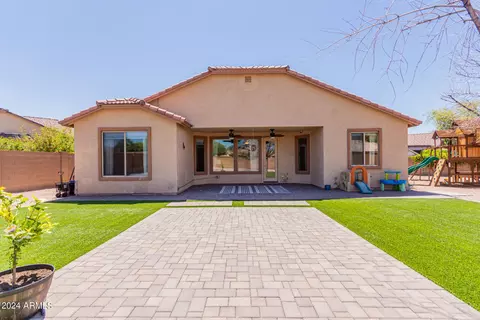 Exterior - 2310 W Beverly Rd, Phoenix, AZ 85041 photo 9 of 9