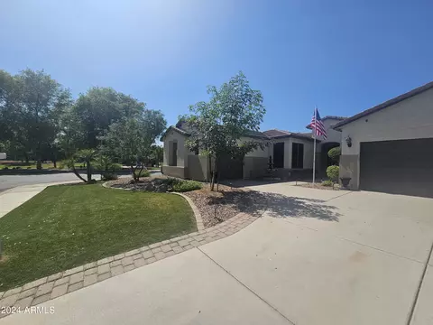 3292 E Canyon Way, Chandler, AZ 85249