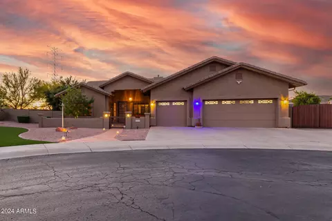 4318 W Saguaro Park Ln, Glendale, AZ 85310