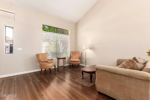 Living - 2041 E Patrick Ln, Phoenix, AZ 85024 photo 2 of 4