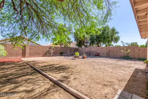 Exterior - 2041 E Patrick Ln, Phoenix, AZ 85024 photo 8 of 12