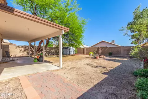 Exterior - 2041 E Patrick Ln, Phoenix, AZ 85024 photo 4 of 12