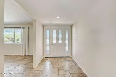521 E Fairmont Dr, Tempe, AZ 85282 photo 5