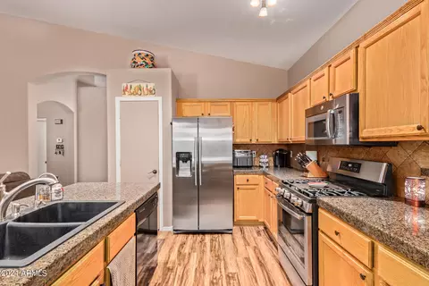 Kitchen - 3865 E Lexington Ave, Gilbert, AZ 85234 photo 3 of 4