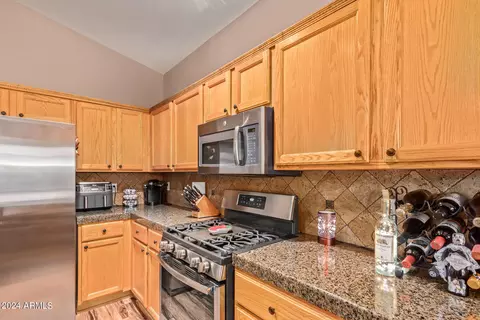 Kitchen - 3865 E Lexington Ave, Gilbert, AZ 85234 photo 4 of 4
