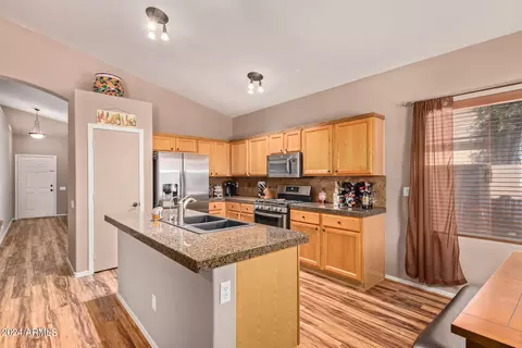 Kitchen - 3865 E Lexington Ave, Gilbert, AZ 85234 photo 2 of 4