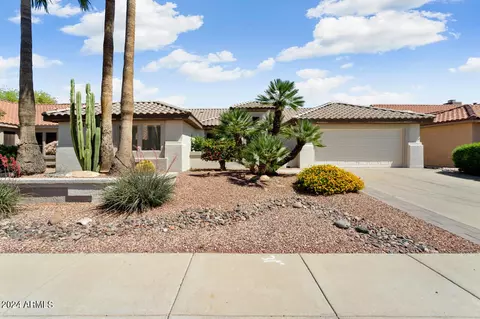 16008 W Vinewood Dr, Surprise, AZ 85374