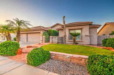 2260 E Indian Wells Dr, Chandler, AZ 85249