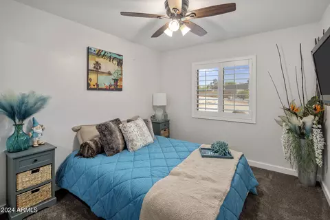 Bedroom - 1505 E Cloud Rd, Phoenix, AZ 85086 photo 4 of 5