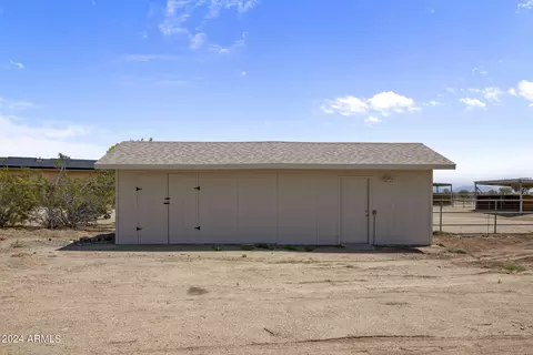 Exterior - 1505 E Cloud Rd, Phoenix, AZ 85086 photo 3 of 7