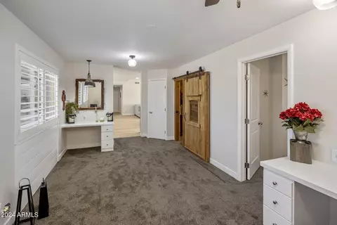 Kitchen - 1505 E Cloud Rd, Phoenix, AZ 85086 photo 4 of 4