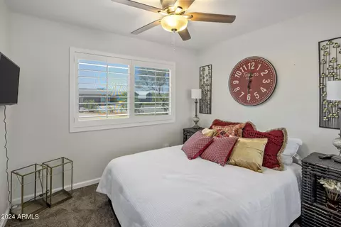 Bedroom - 1505 E Cloud Rd, Phoenix, AZ 85086 photo 5 of 5