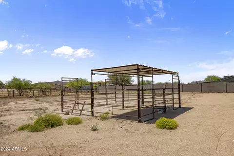 View/Area - 1505 E Cloud Rd, Phoenix, AZ 85086 photo 1 of 5