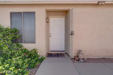 Exterior - 1165 W 4th Ave, Apache Junction, AZ 85120 photo 4 of 15