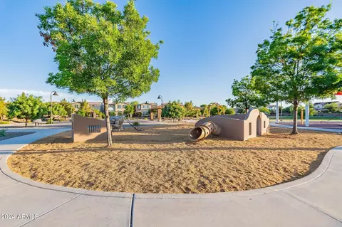 View/Area - 3428 E Indigo St, Gilbert, AZ 85298 photo 4 of 6