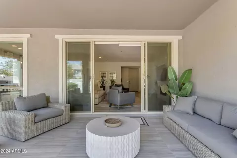 Exterior - 2512 E Alta Vista Rd, Phoenix, AZ 85042 photo 9 of 9
