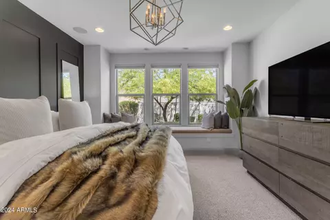 Bedroom - 2512 E Alta Vista Rd, Phoenix, AZ 85042 photo 5 of 6