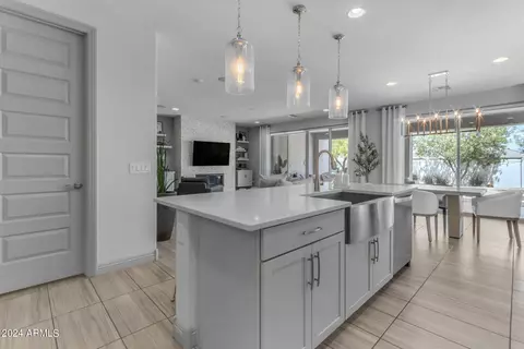 Kitchen - 2512 E Alta Vista Rd, Phoenix, AZ 85042 photo 6 of 6
