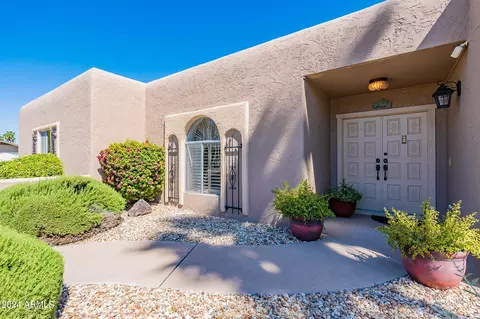 Exterior - 2 E Canterbury Ct, Phoenix, AZ 85022 photo 3 of 13