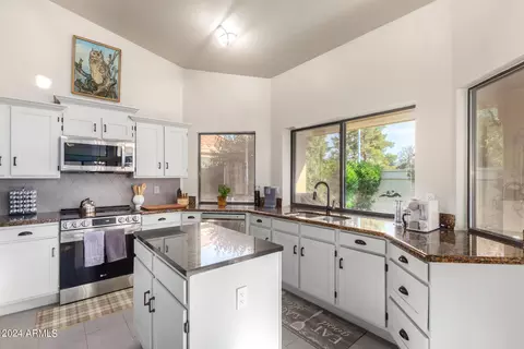 Kitchen - 157 E Stacey Ln, Tempe, AZ 85284 photo 2 of 3